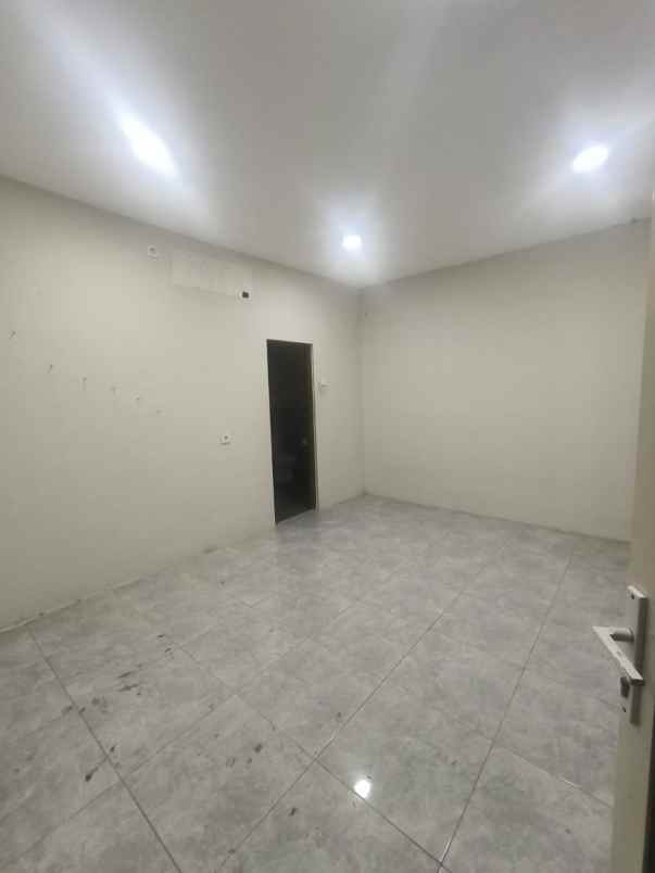disewakan ruko gudang kantor jalan raya kendung