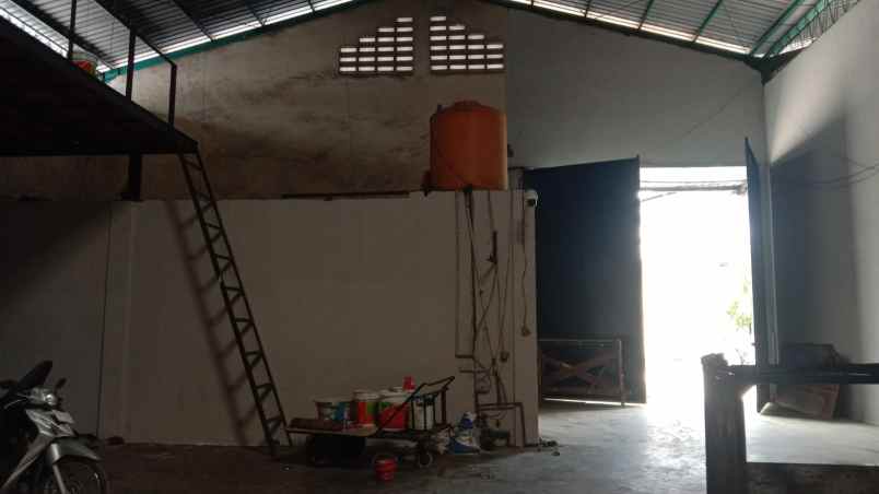 disewakan ruko gudang kantor jp5w 492 jl raya sedati no