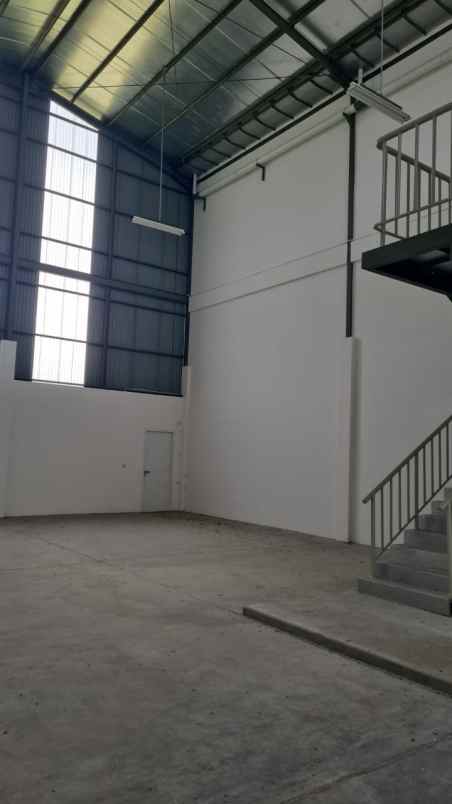 disewakan ruko gudang kantor pergudangan akr land gem