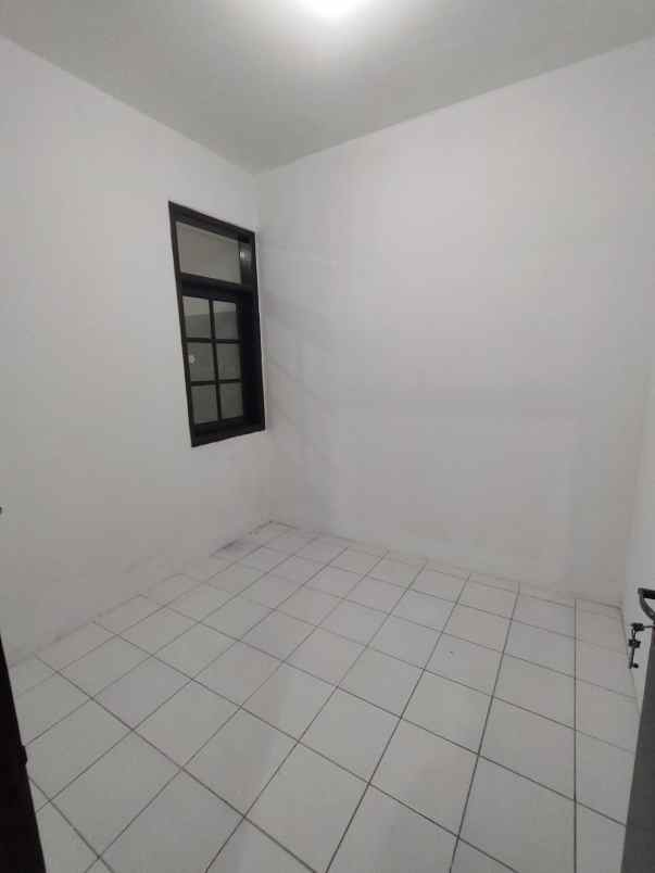 disewakan rumah di taman cibaduyut indah