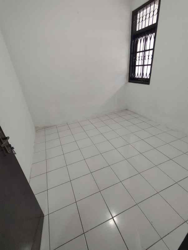 disewakan rumah di taman cibaduyut indah