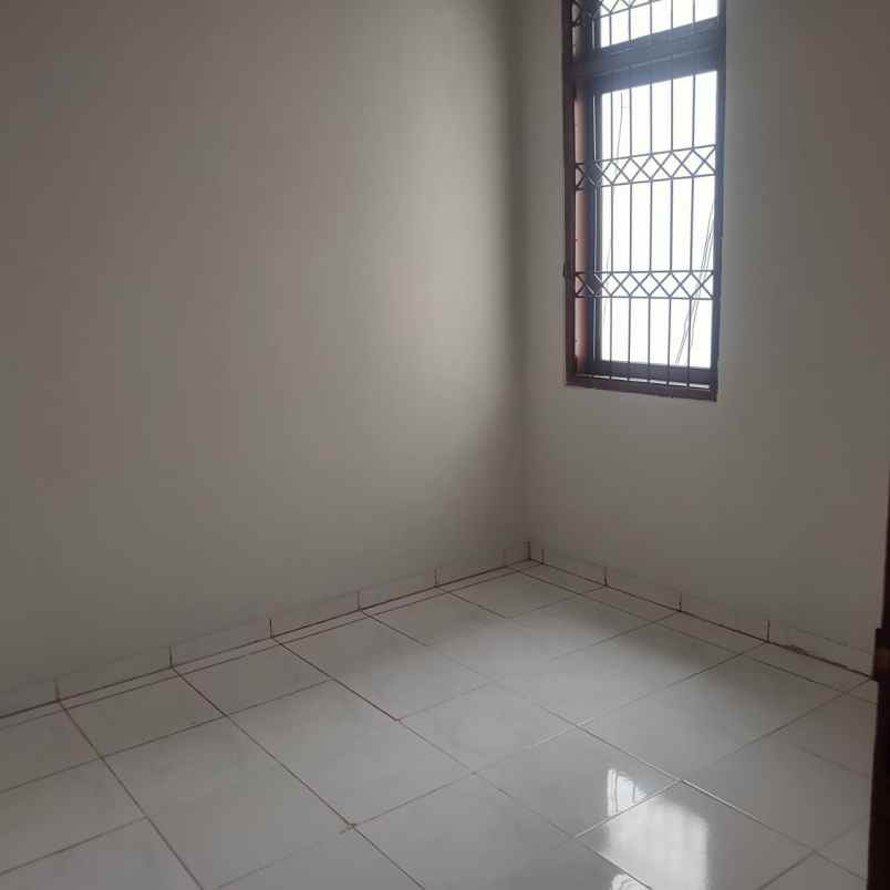 disewakan rumah duren sawit