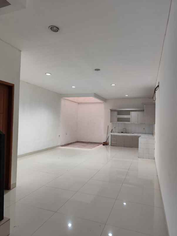 disewakan rumah kelapa gading