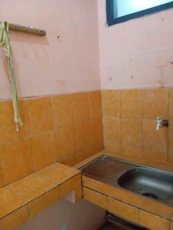 disewakan rumah komplek sariwangi