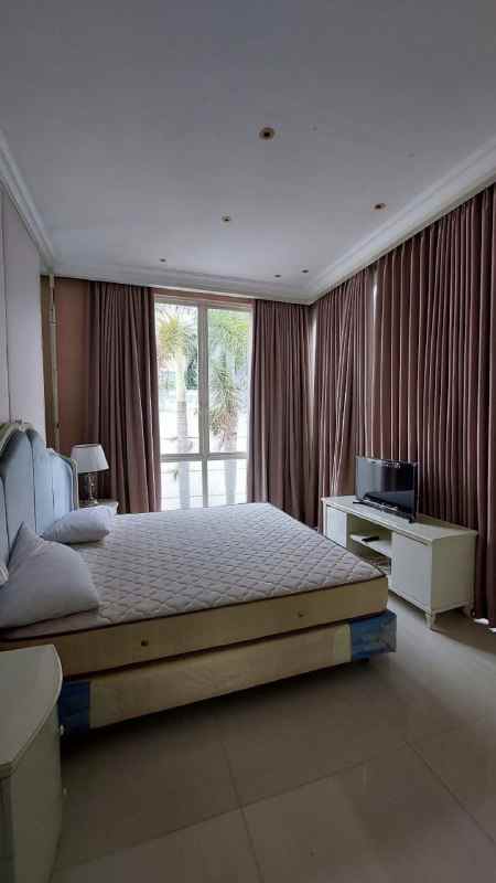 disewakan rumah pakuwon city