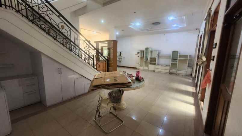 disewakan rumah pakuwon city