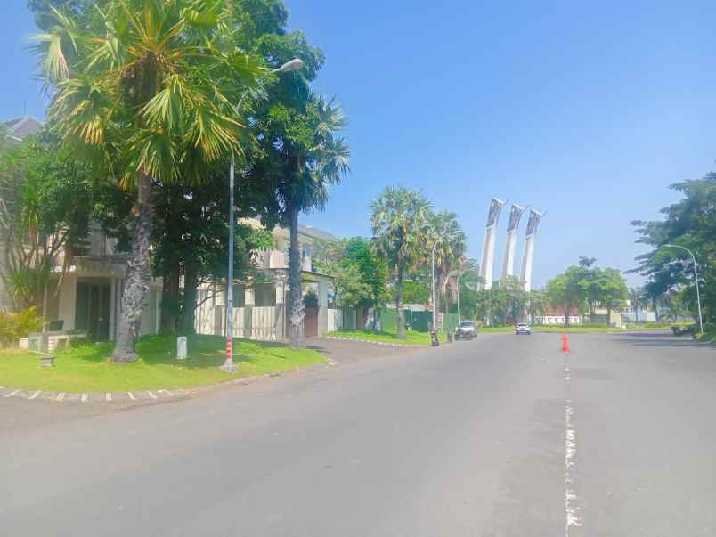 disewakan rumah palm beach pakuwon city