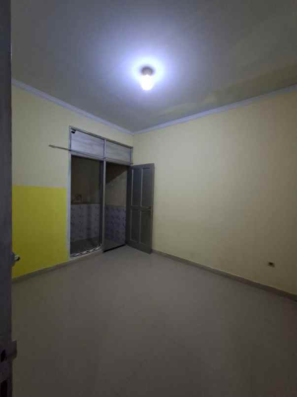 disewakan rumah taman modern