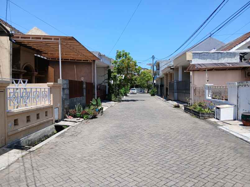 disewakan rumah taman pondok indah