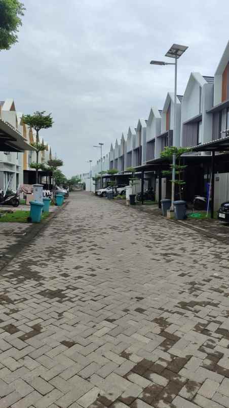 eastern park pakuwon city surabaya timur min 2 tahun