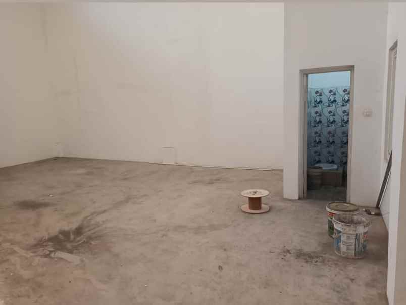 gudang kantor raya made super strategis 0 jalan raya