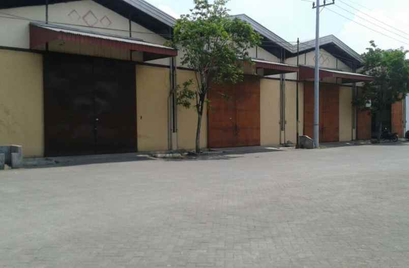 gudang mutiara tambak langon ada kantor dan siap pakai