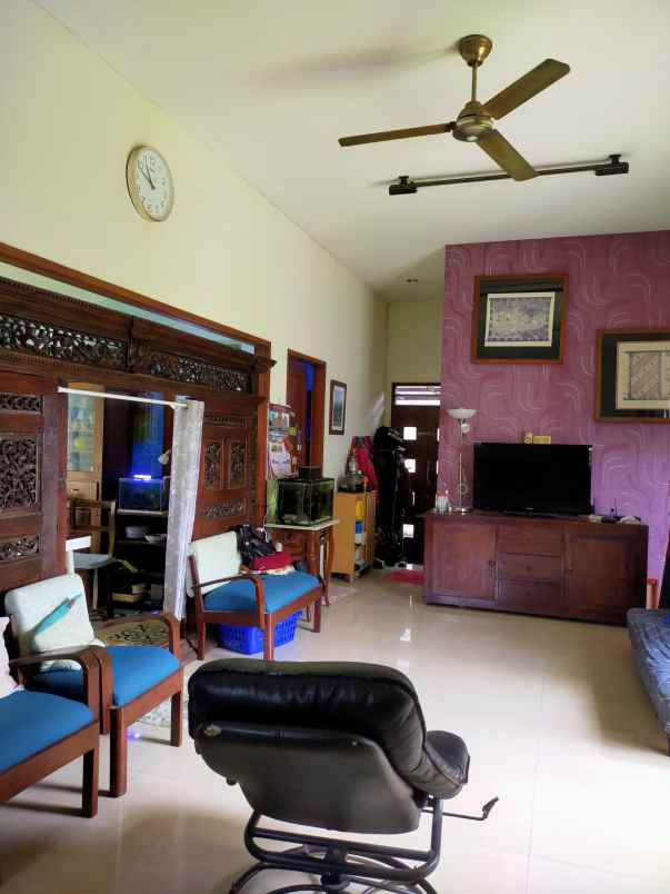 iml rumah mewah gandul dekat tol brigif