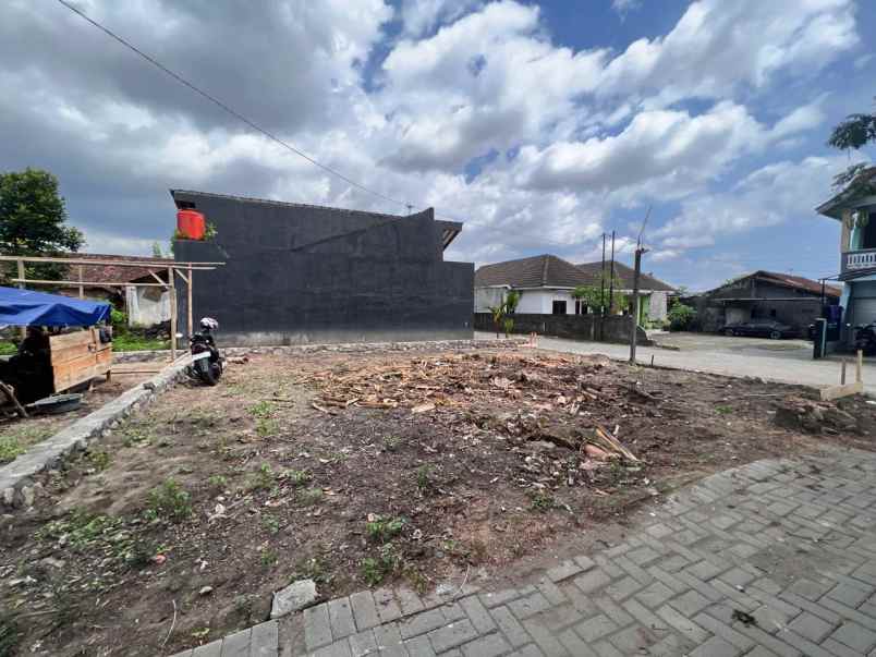 jl palagan km 7 5 menit sch tanah jonke shm p siap ajb