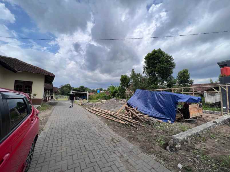 jl palagan km 7 5 menit sch tanah jonke shm p siap ajb