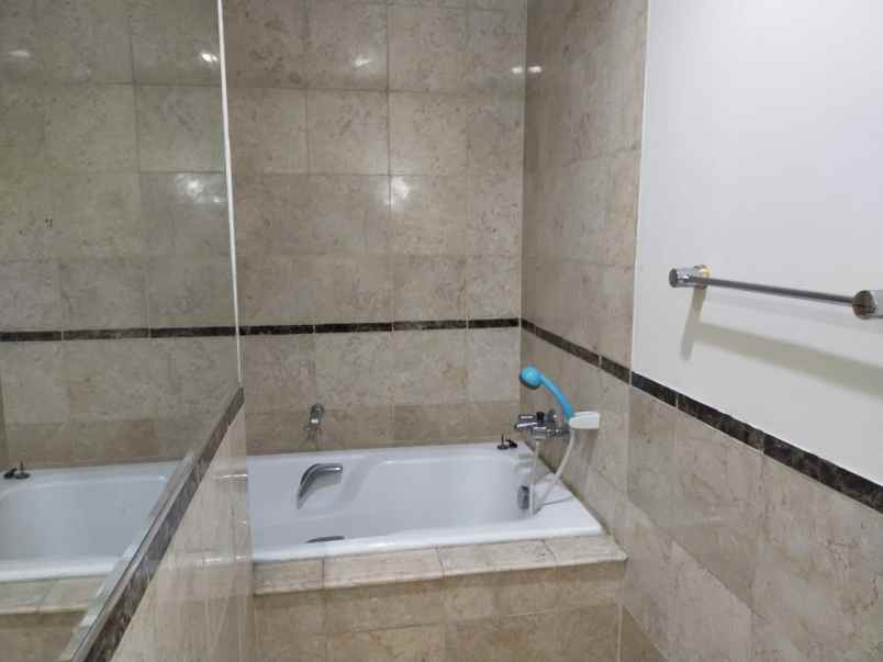 jual apartemen istana sahid
