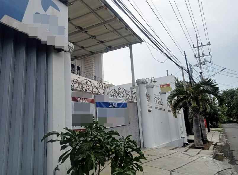 jual rumah mewah bagus shm di manyarrejo kota surabaya