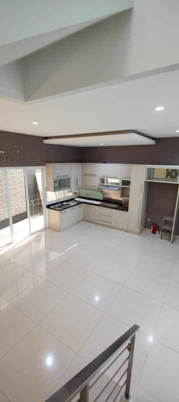 jual rumah semi furnished grisenda pik