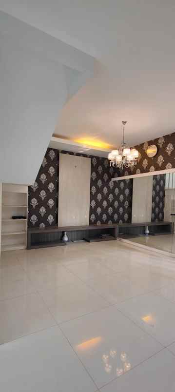 jual rumah semi furnished grisenda pik