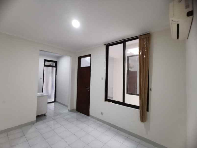 kesempatan sewa rumah bagus di wiyung segera huni