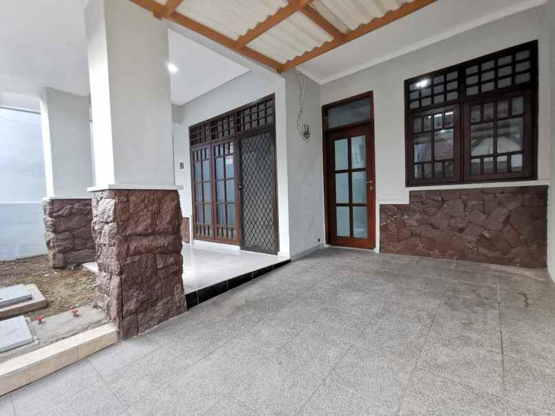 kesempatan sewa rumah bagus di wiyung segera huni