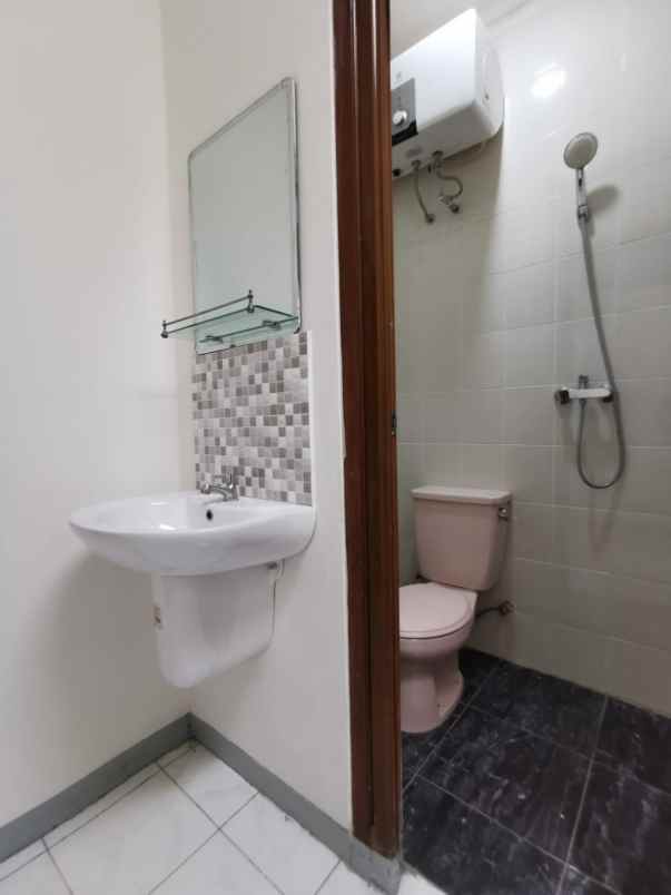 kesempatan sewa rumah bagus di wiyung segera huni