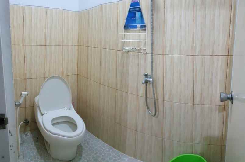 kost senen kramat jati