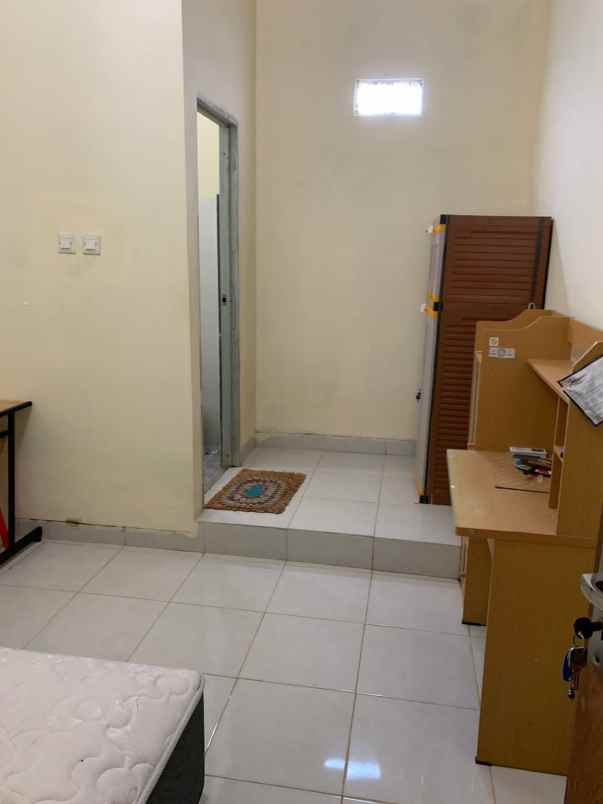 kostan 14 kamar dekat stan bintaro tangsel