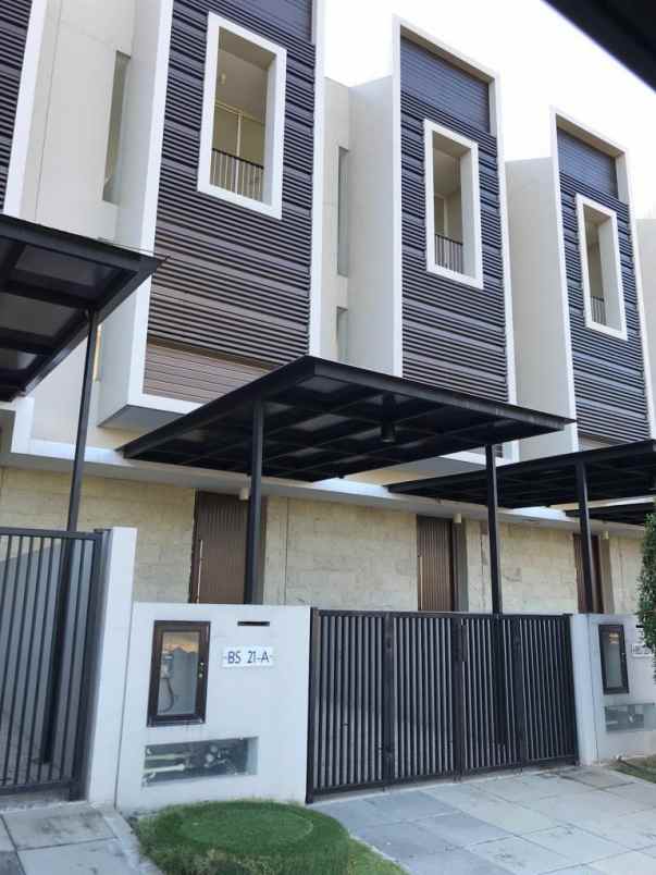 ruko graha natura hadap barat