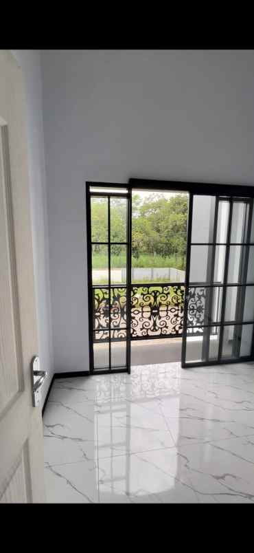 rumah 2 lantai 600 jutaan lokasi cemorokandang