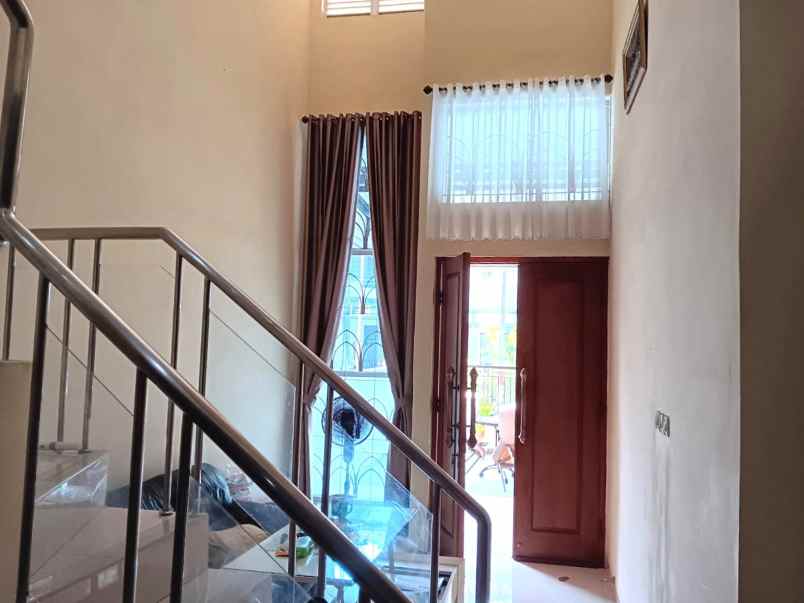 rumah 2 lantai 9x18 162m type 3kt taman modern cakung