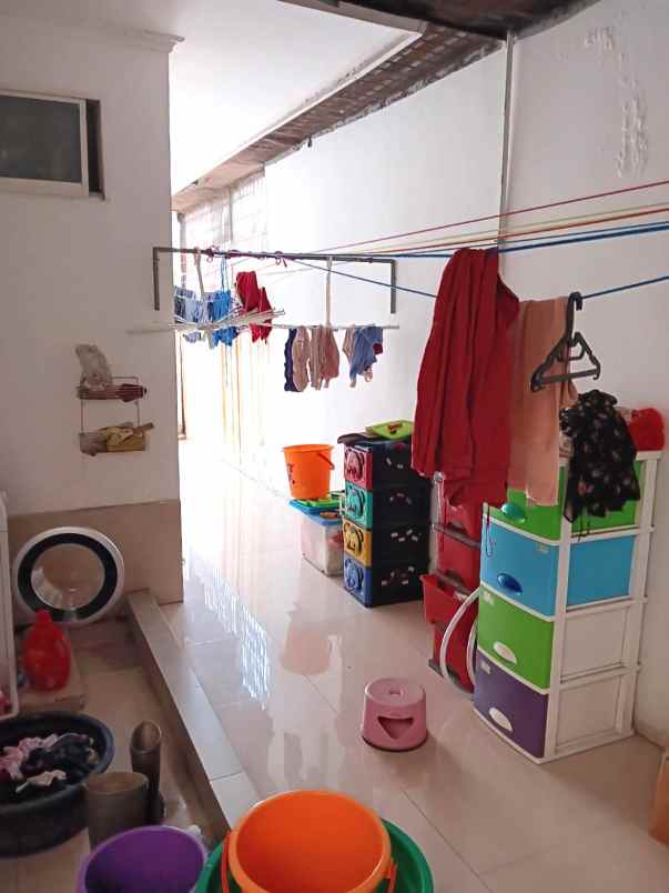 rumah 2 lantai 9x18 162m type 3kt taman modern cakung