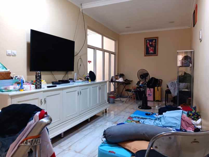 rumah 2 lantai 9x18 162m type 3kt taman modern cakung