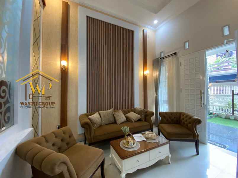 rumah 2 lantai dekat ub polinema dan suhat