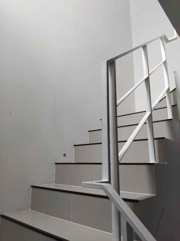 rumah amesta living terra deluxe siap huni minimalis