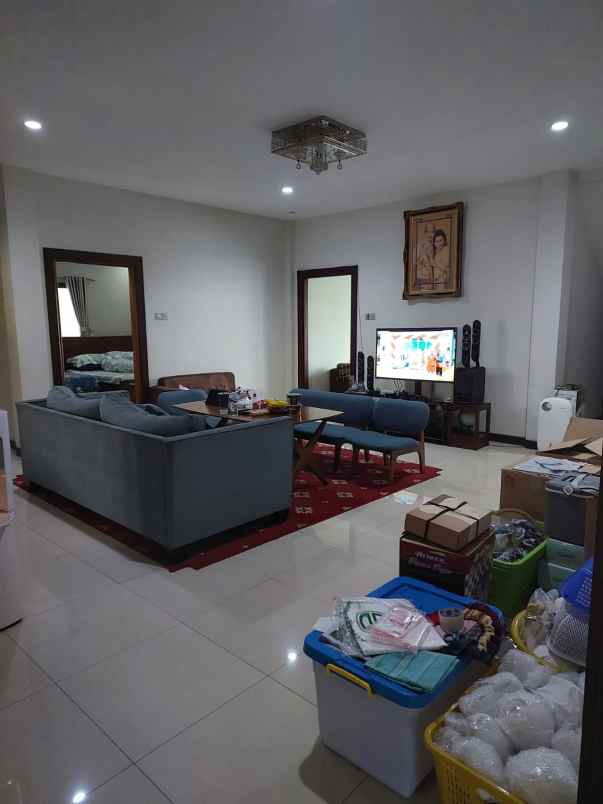 rumah bagus siap huni di karawang barat