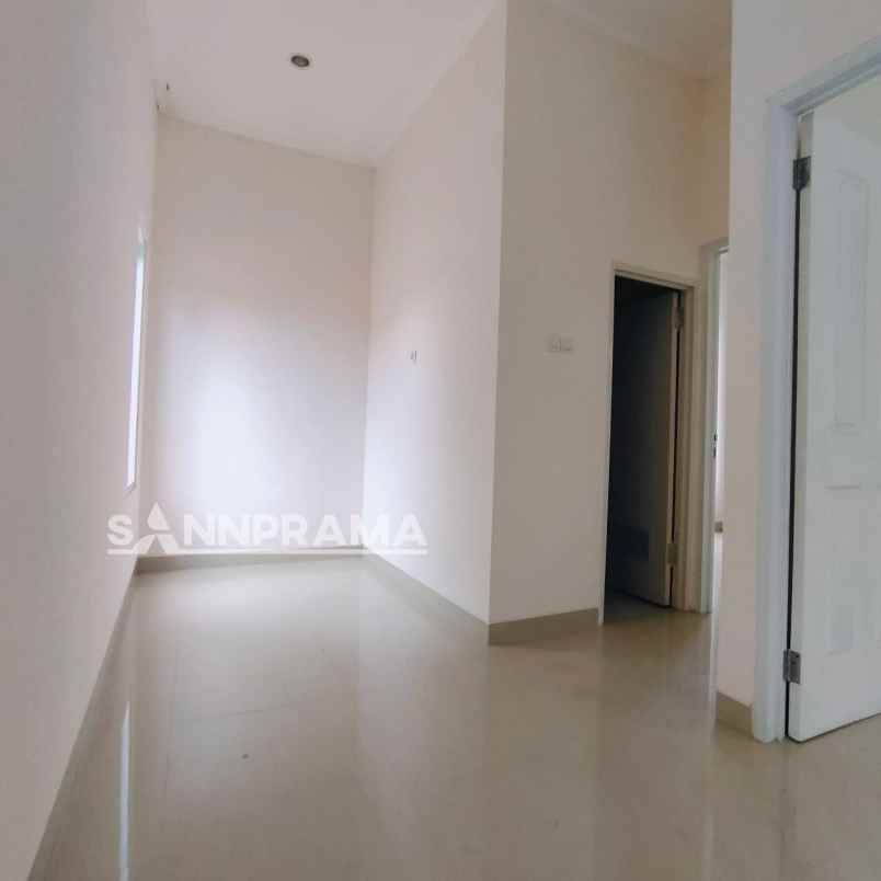 rumah baru 2 lantai dalam cluster di sawangan depok