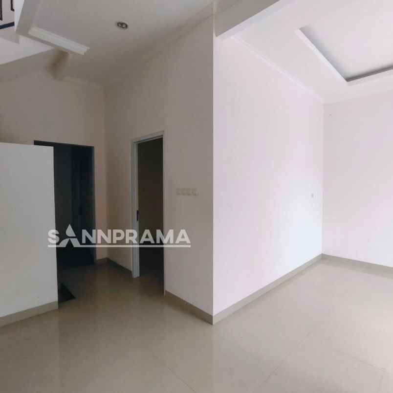 rumah baru 2 lantai dalam cluster di sawangan depok