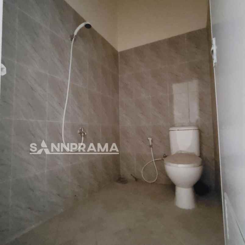 rumah baru 2 lantai dalam cluster di sawangan depok