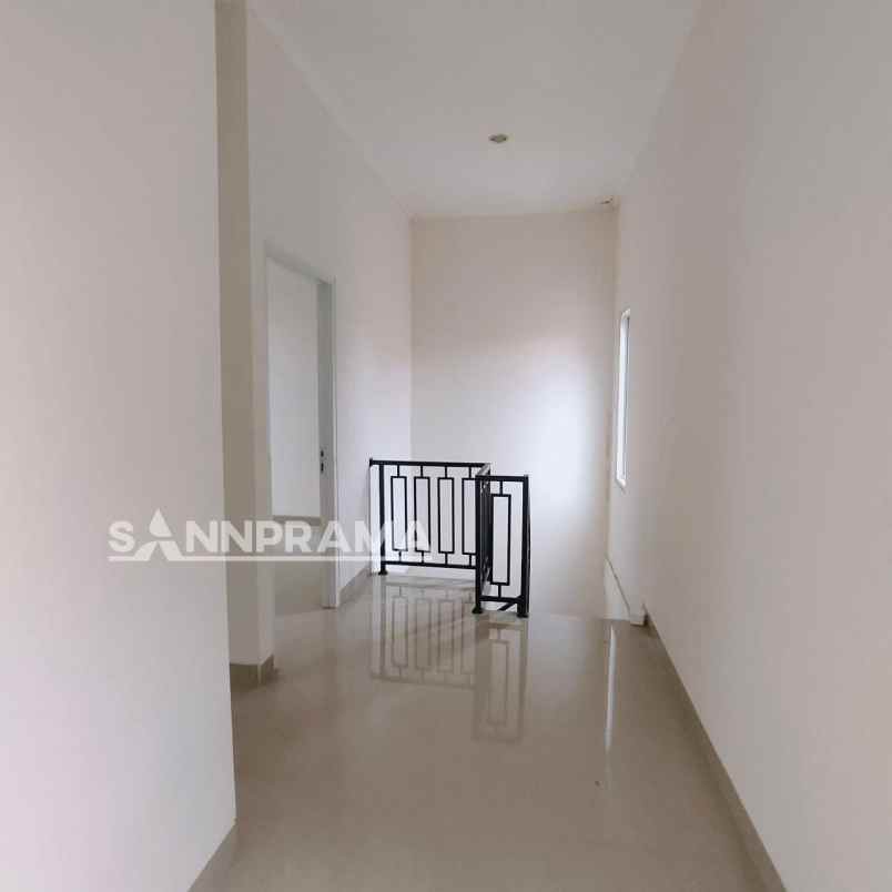 rumah baru 2 lantai dalam cluster di sawangan depok