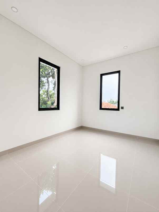 rumah baru 2 lantai di bintaro sektor 9 cuma rp2 9 m