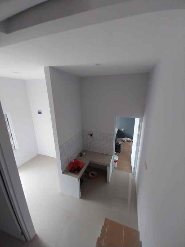 rumah baru 2 lantai siap huni di ciracas jakarta timur