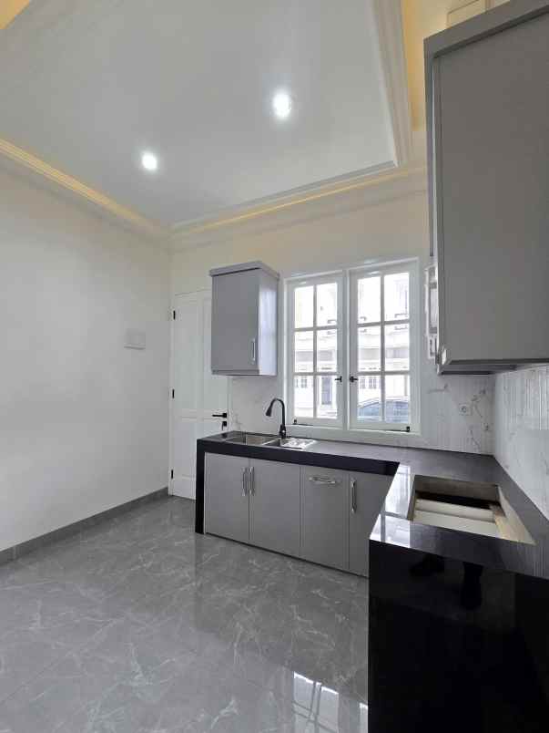 rumah baru dalam cluster di pondok bambu jaktim