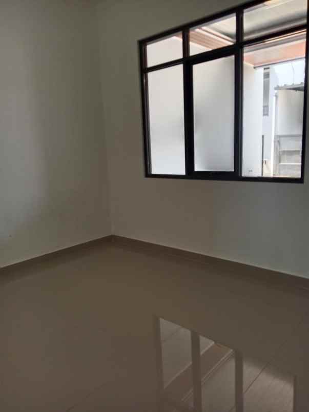 rumah baru siap huni cihanjuang cimahi murah shm