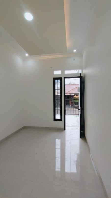 rumah baru siap huni lokasi strategis di griyaloka bsd