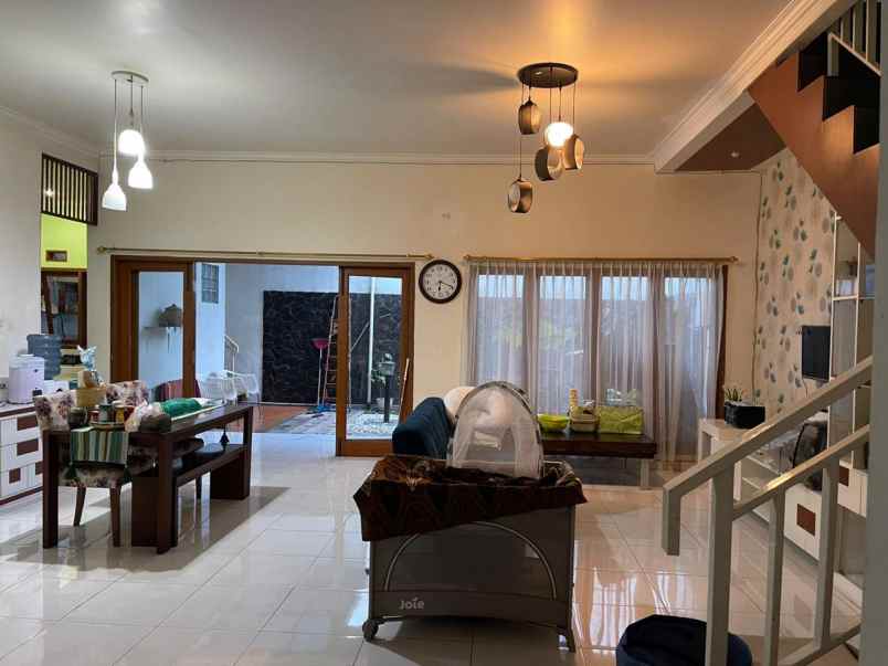 rumah buah batu logam luas siap huni kota bandung