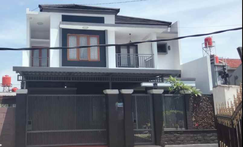 rumah buah batu logam luas siap huni kota bandung
