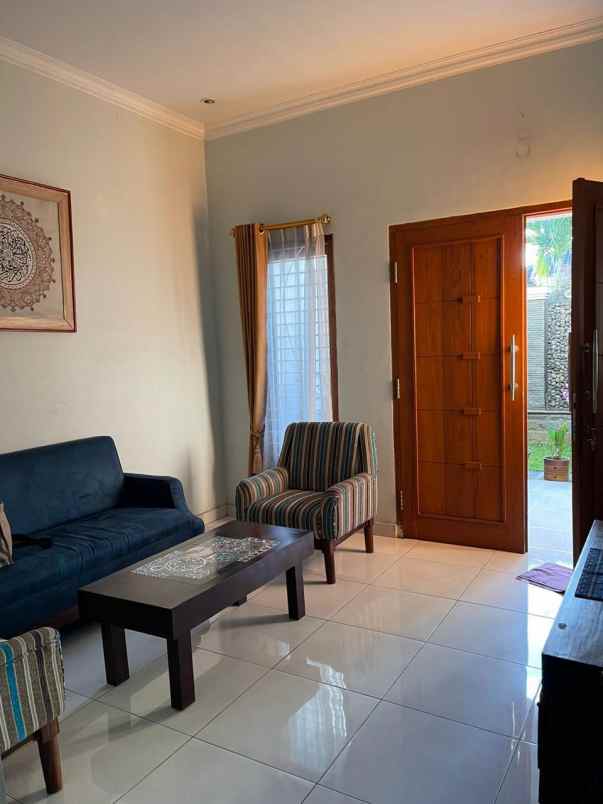 rumah buah batu logam luas siap huni kota bandung