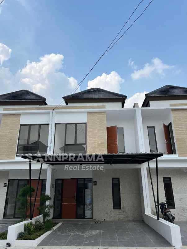 rumah cantik siap huni di harjamukti depok dp 0 reno