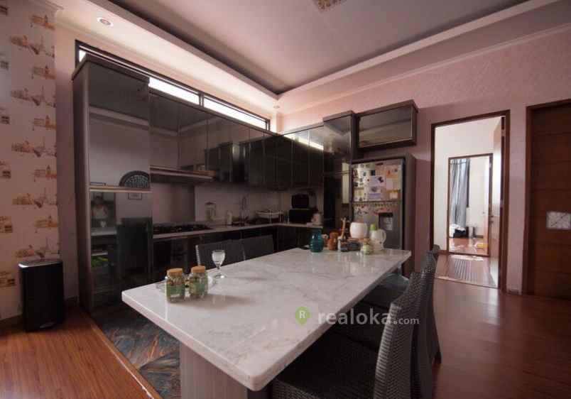 rumah cipedes tengah sukajadi